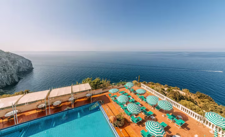 6-night half-board getaway to underrated Italian island of Ischia? — GLOBAL — ERYU PROJECT