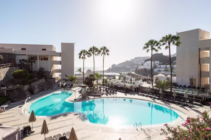 Bargain 4-night Gran Canaria 🇪🇸 escape in June ☀️🌴
