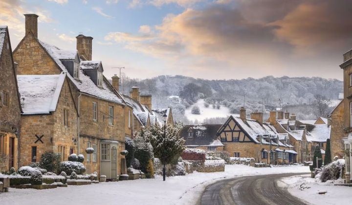 Cosy Christmas market spa stay in the Cotsworlds ❄️🪵🎅🧣☃️