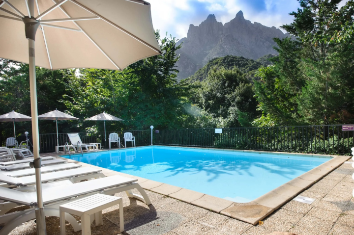 Bargain 7-night holiday to Corsica in highly-rated 3โญ๏ธ hotel ๐๏ธโ๏ธ