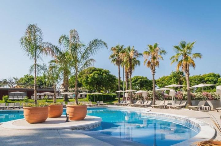 Escapada Costa del Maresme: Hotel 4* Superior con Media Pensión
