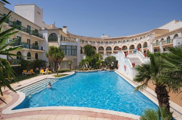 VERANO 4* en la Costa Dorada con media pensión ⭐️🥥