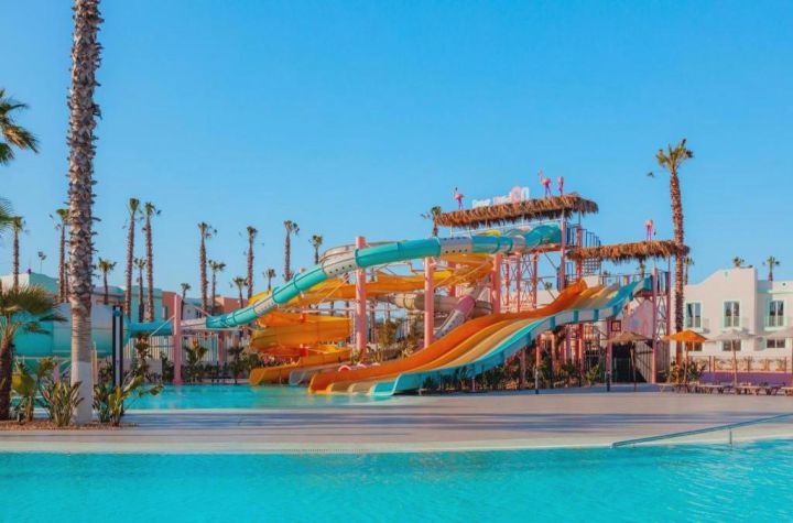 Resort 4* con toboganes con TODO INCLUIDO en MatalascaÃ±as ðŸ’¦