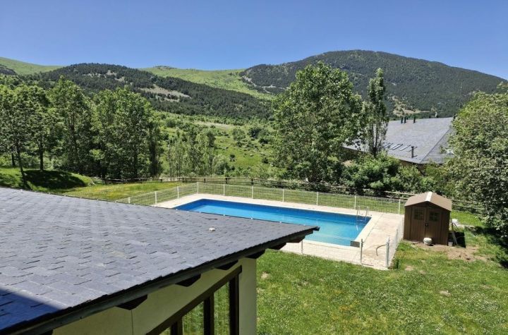 Escapada al Pirineo Catalán con Spa y Desayuno