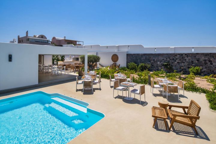 Férias de luxo 5⭐️ em Santorini com café da manhã, voos e sala de jacuzzi ❤️