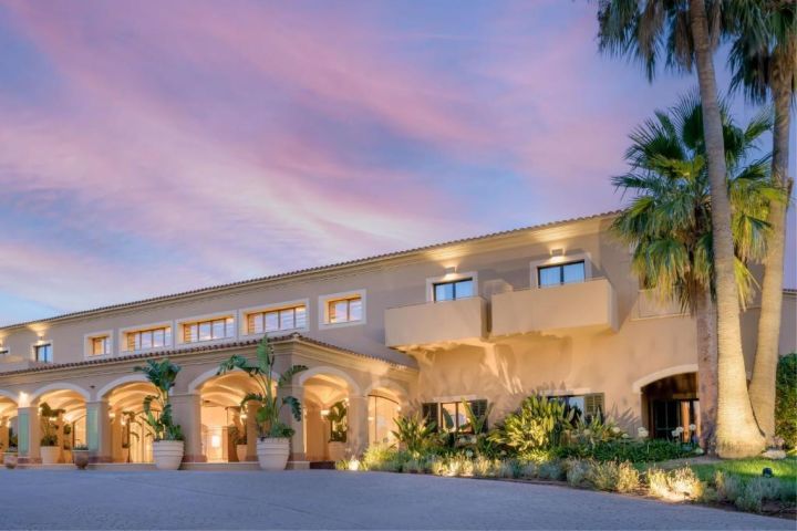 Escapada de Semana Santa 2027: Hotel 5* con Vuelos Directos desde 240€